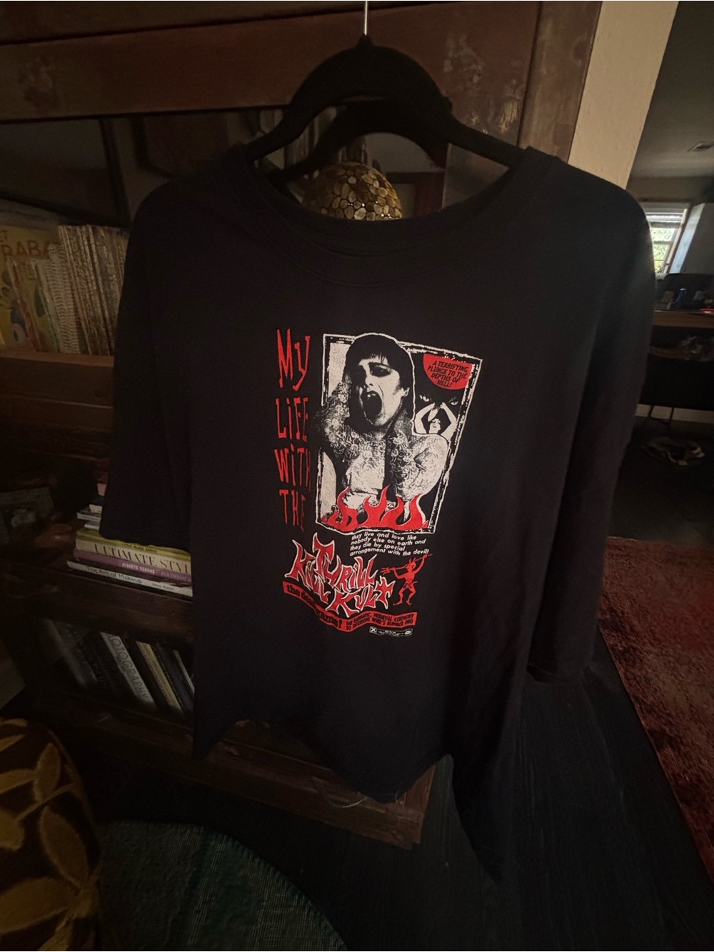Black “ thrill kill killkult “ band T-shirt .